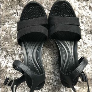 Crocs wedge dual comfort sandals